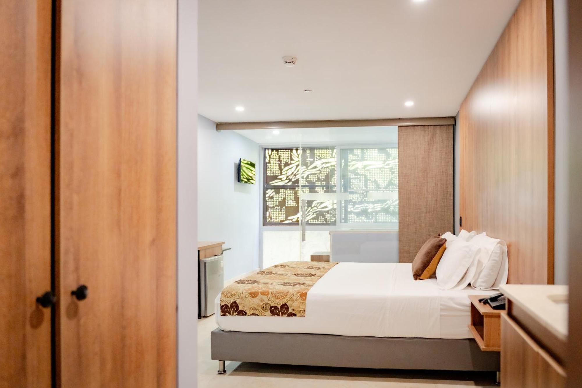 Hotel Madeiro ميديلين المظهر الخارجي الصورة